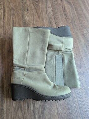KEEN Sage Green Slouch Wedge Boots Size 7
